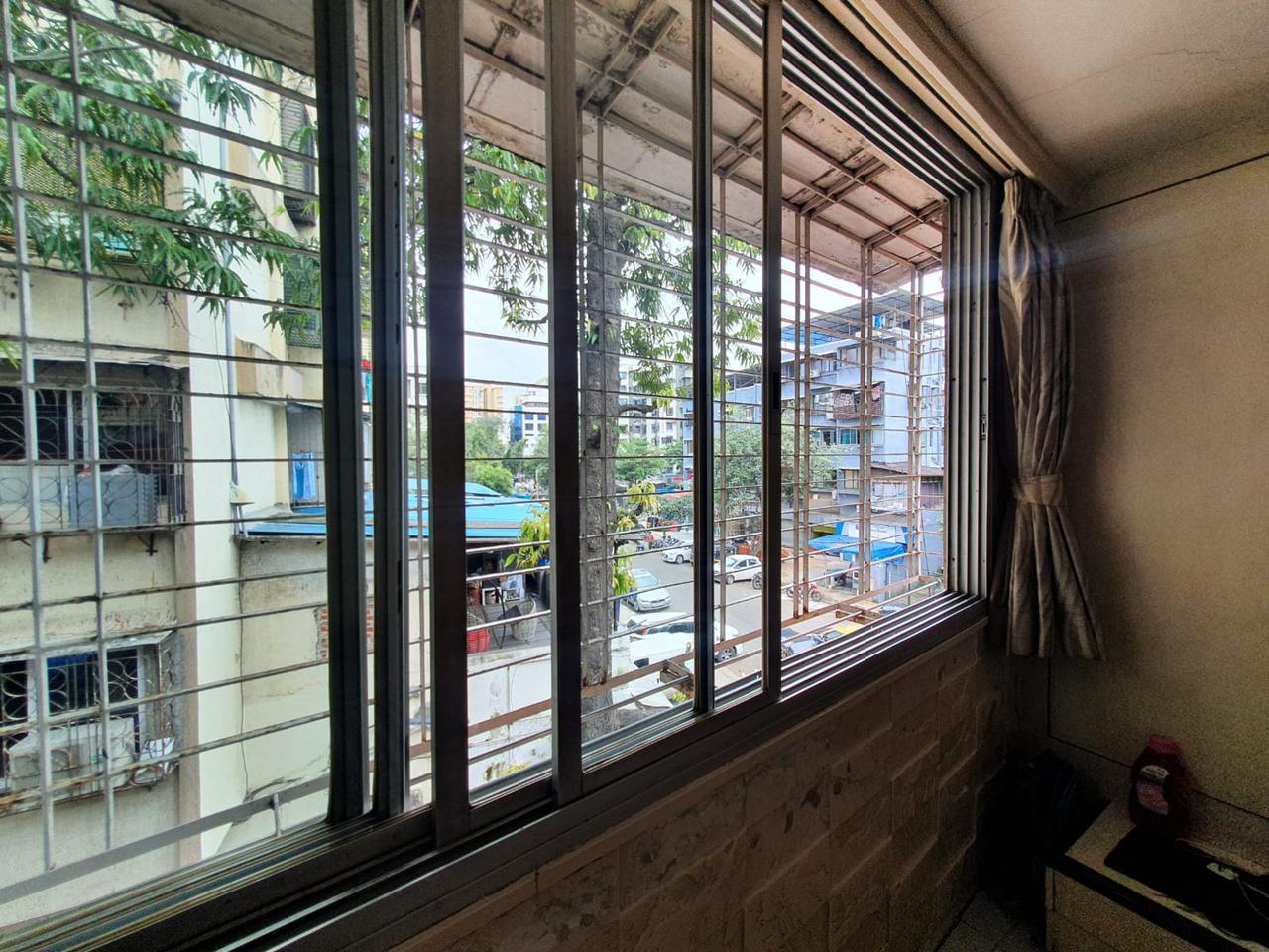 2 BHK Fully Furnished in Roop Mahal , Khar West